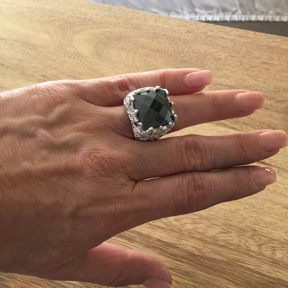 Ring - Picture 7 of 8